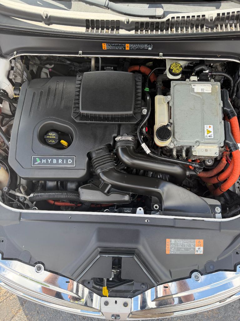 2014 Lincoln MKZ Hybrid - Photo 17