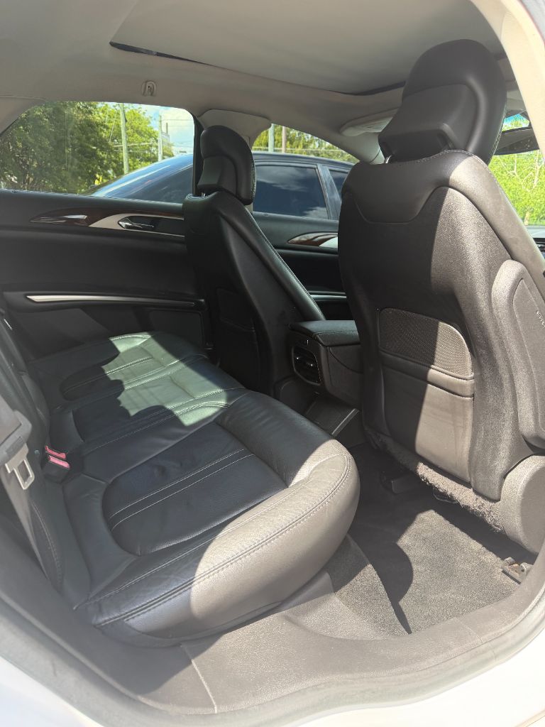 2014 Lincoln MKZ Hybrid - Photo 13