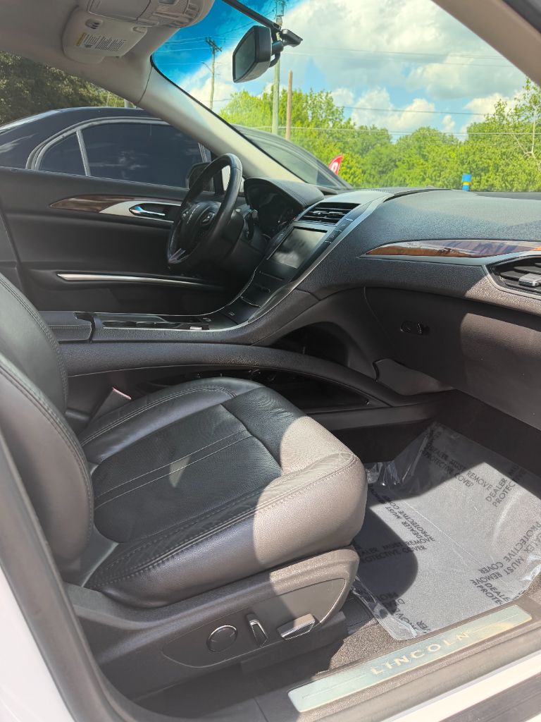 2014 Lincoln MKZ Hybrid - Photo 14