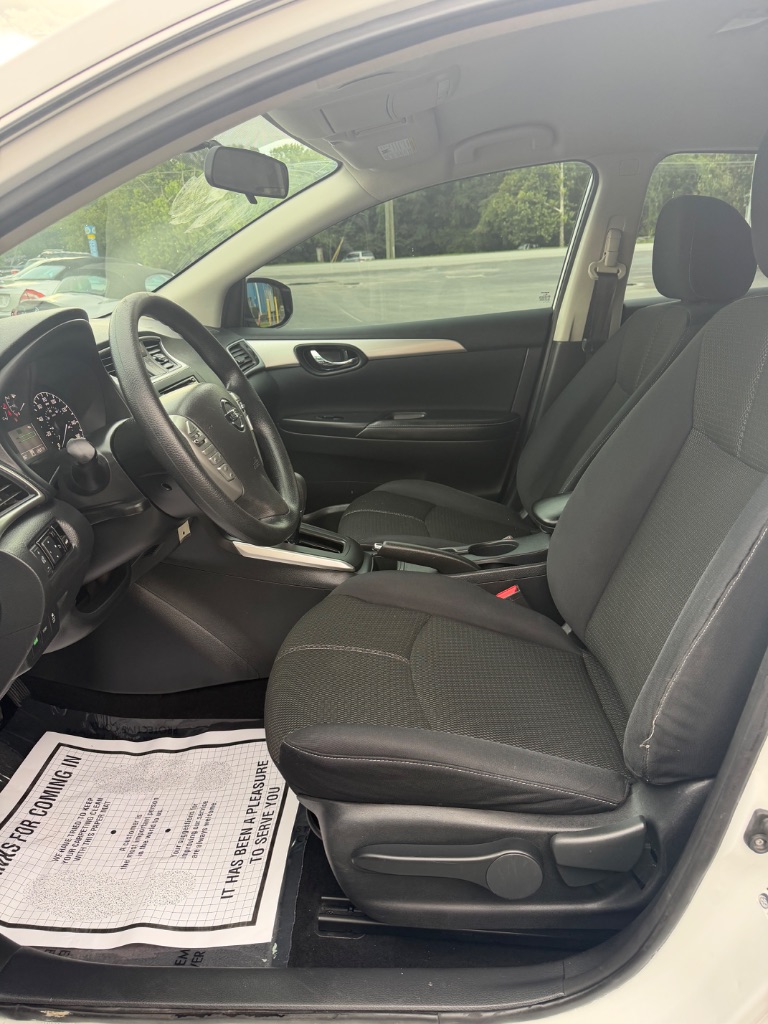 2016 Nissan Sentra S - Photo 9