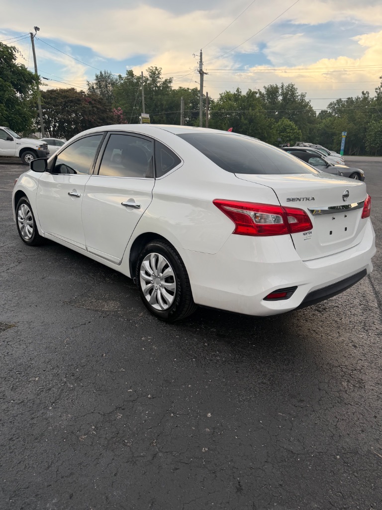 2016 Nissan Sentra S - Photo 7
