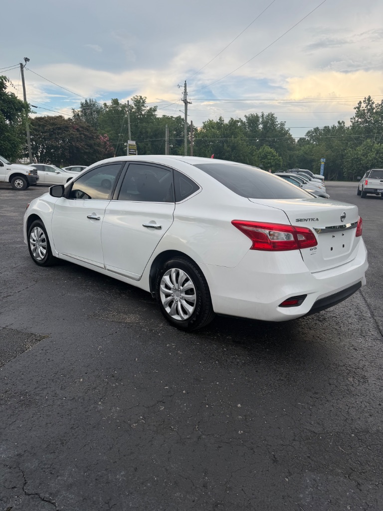 2016 Nissan Sentra S - Photo 8