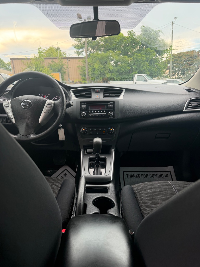2016 Nissan Sentra S - Photo 11